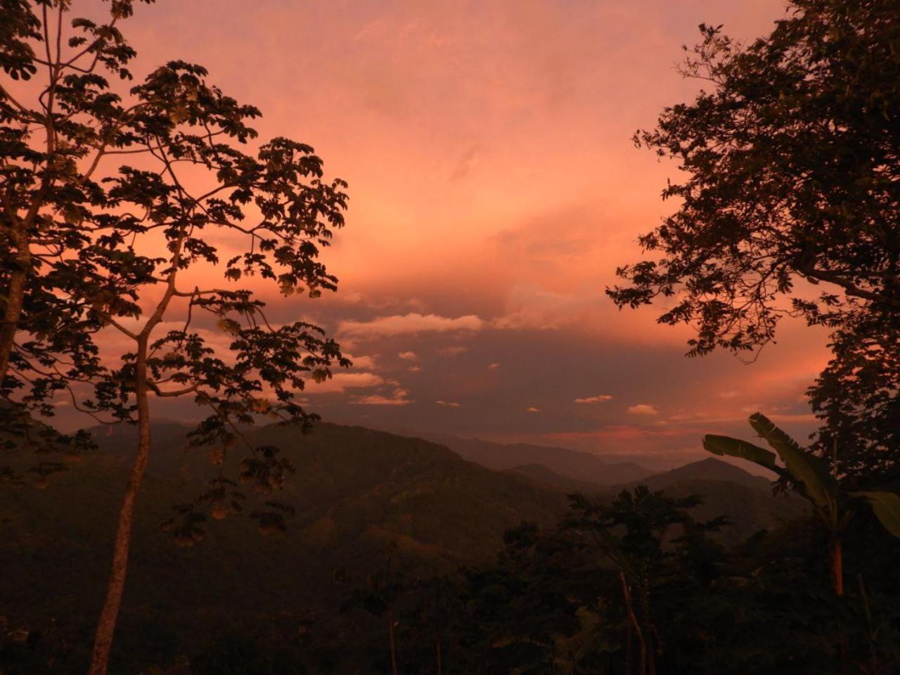 Hotel Y Restaurante Mirador Aires De La Sierra, Minca Ngoại thất bức ảnh